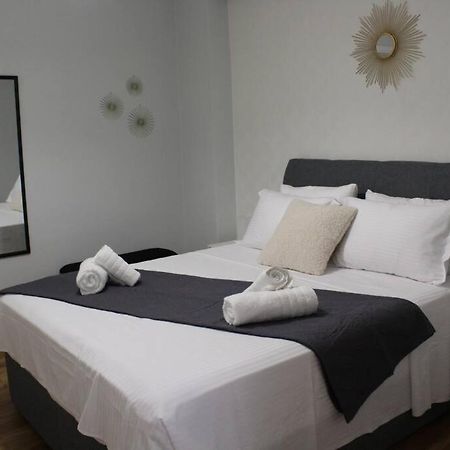 Kouki House Apartment เอเธนส์ ภายนอก รูปภาพ