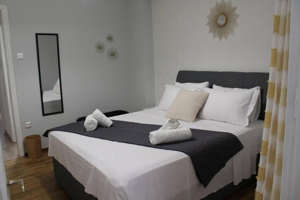 Kouki House Apartment เอเธนส์ ภายนอก รูปภาพ